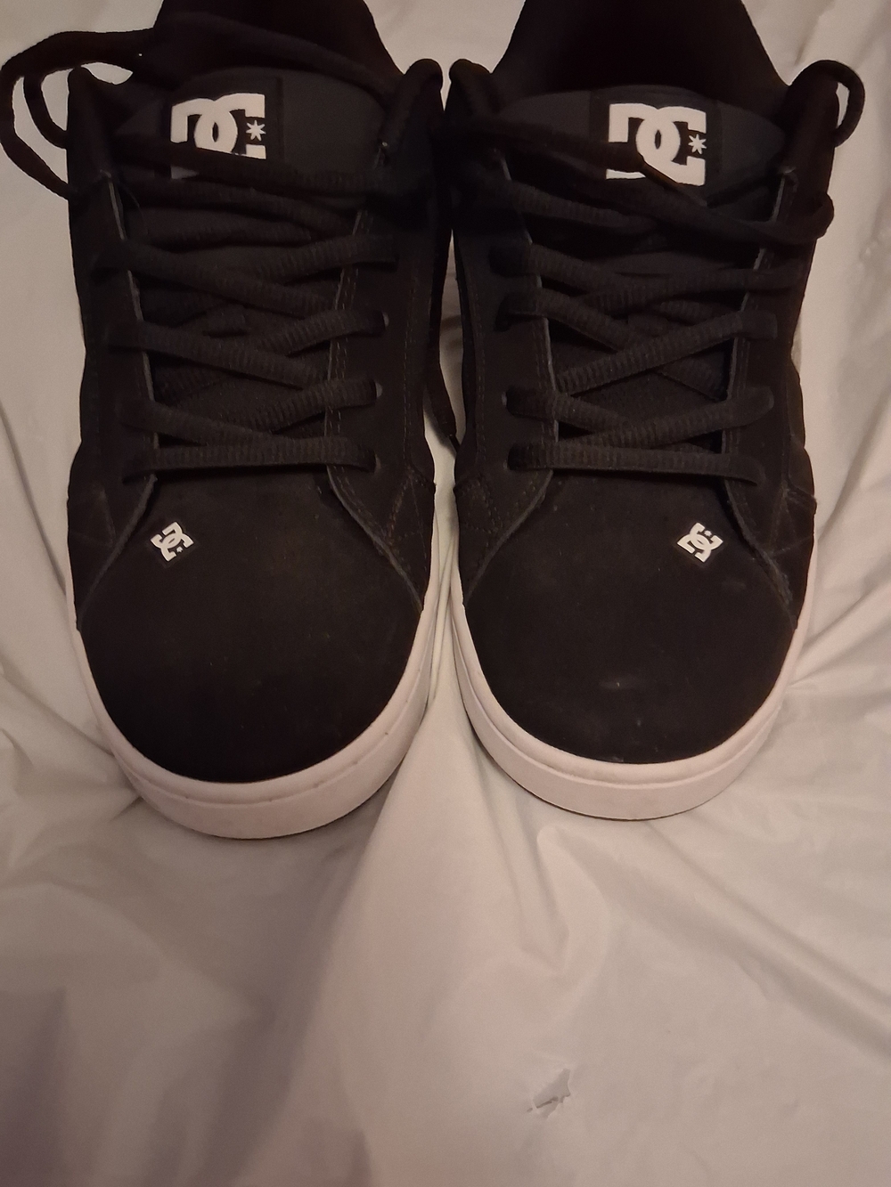 DC Shoes Men’s Black and Gray Skate Sneakers - Picture 2 of 10
